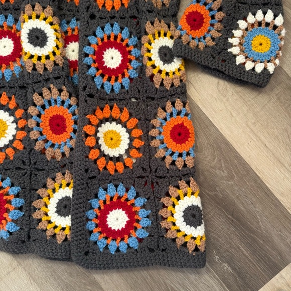 Hand Crochet Granny Square‎ Long Cardigan Sweater Size Medium/ Large - Picture 7 of 10
